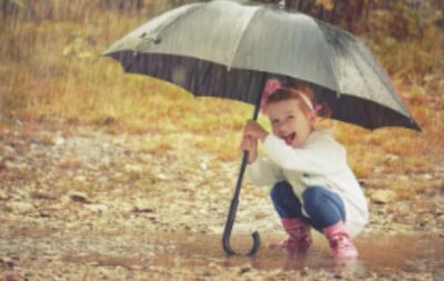 kid-with-umbrella
